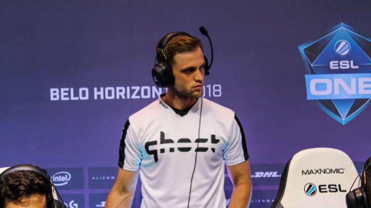 JamezIRL renunció como entrenador principal Cloud 9