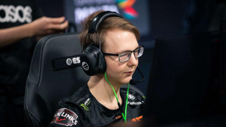 Peppzor estructura izquierda fnatic