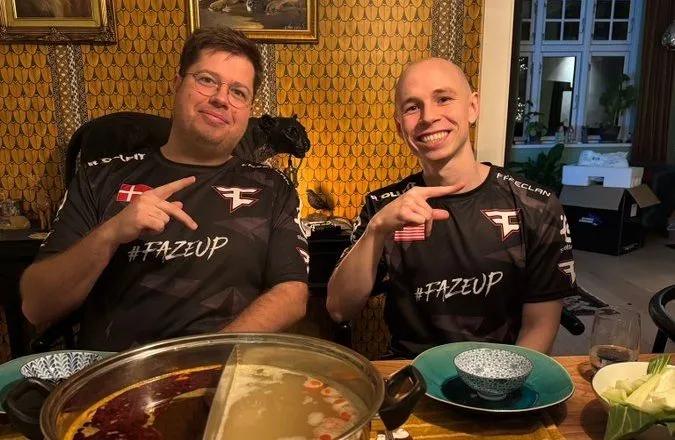 karrigan da la bienvenida a EliGE al clan FaZe con un almuerzo exclusivo