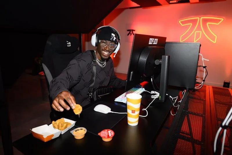 Fnatic y McDonald's UK lanzan una ardiente asociación con McSpicy® y Frank's RedHot®.