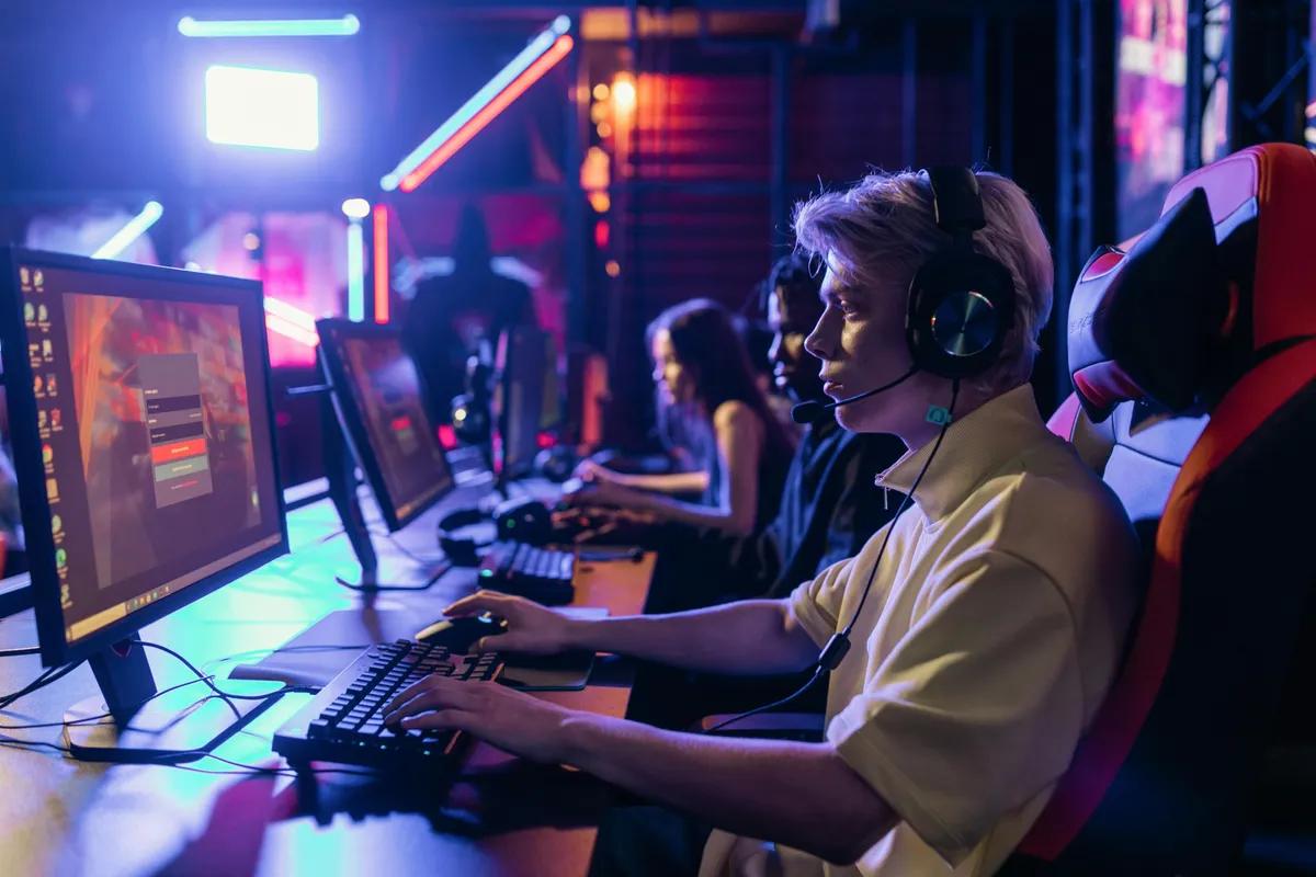 Los juegos de casino más interesantes para los amantes de los deportes electrónicos