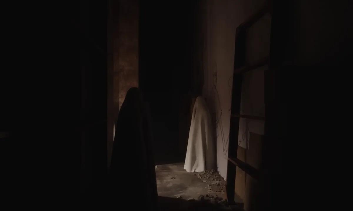 Luto no es solo otro clon de P.T., es más extraño, más inteligente y más audaz.
