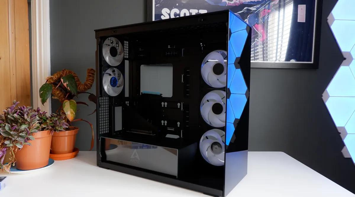 Arctic Xtender PC Case Review - Elegante Mid-Tower con Refrigeración Potente y Diseño Inteligente
