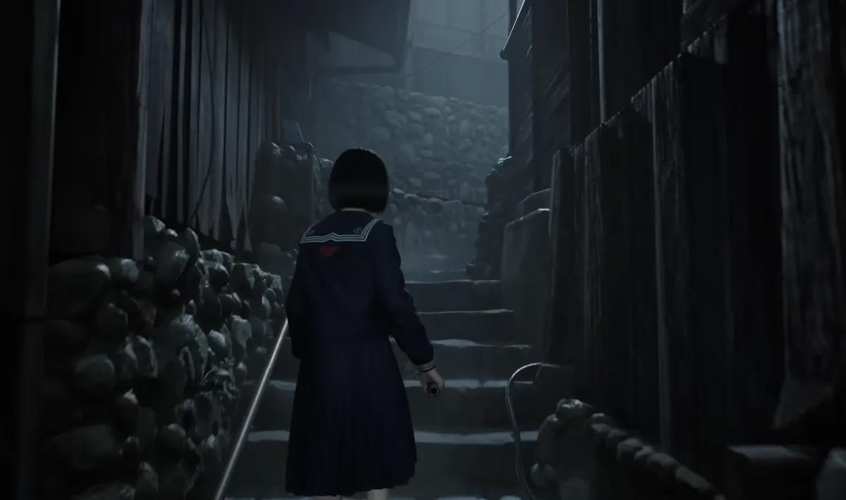 El análisis de Silent Hill f destaca su atrevida ambientación, su inquietante narrativa y su controvertido combate