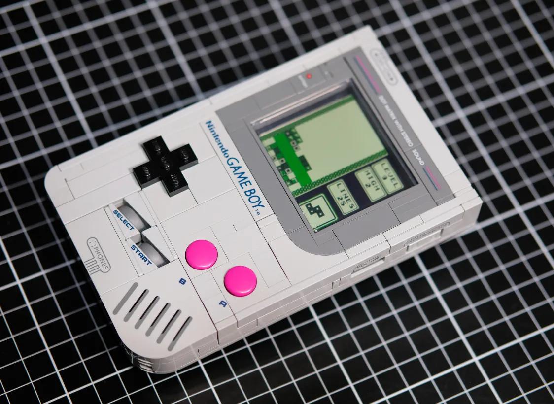 La réplica de la Game Boy de Lego se convierte en una consola de verdad
