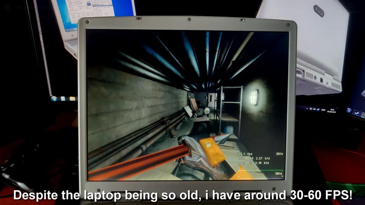Un modder de Half-Life hace funcionar un mapa de Half-Life 2 en GoldSrc y lo ejecuta en un portátil de 2002