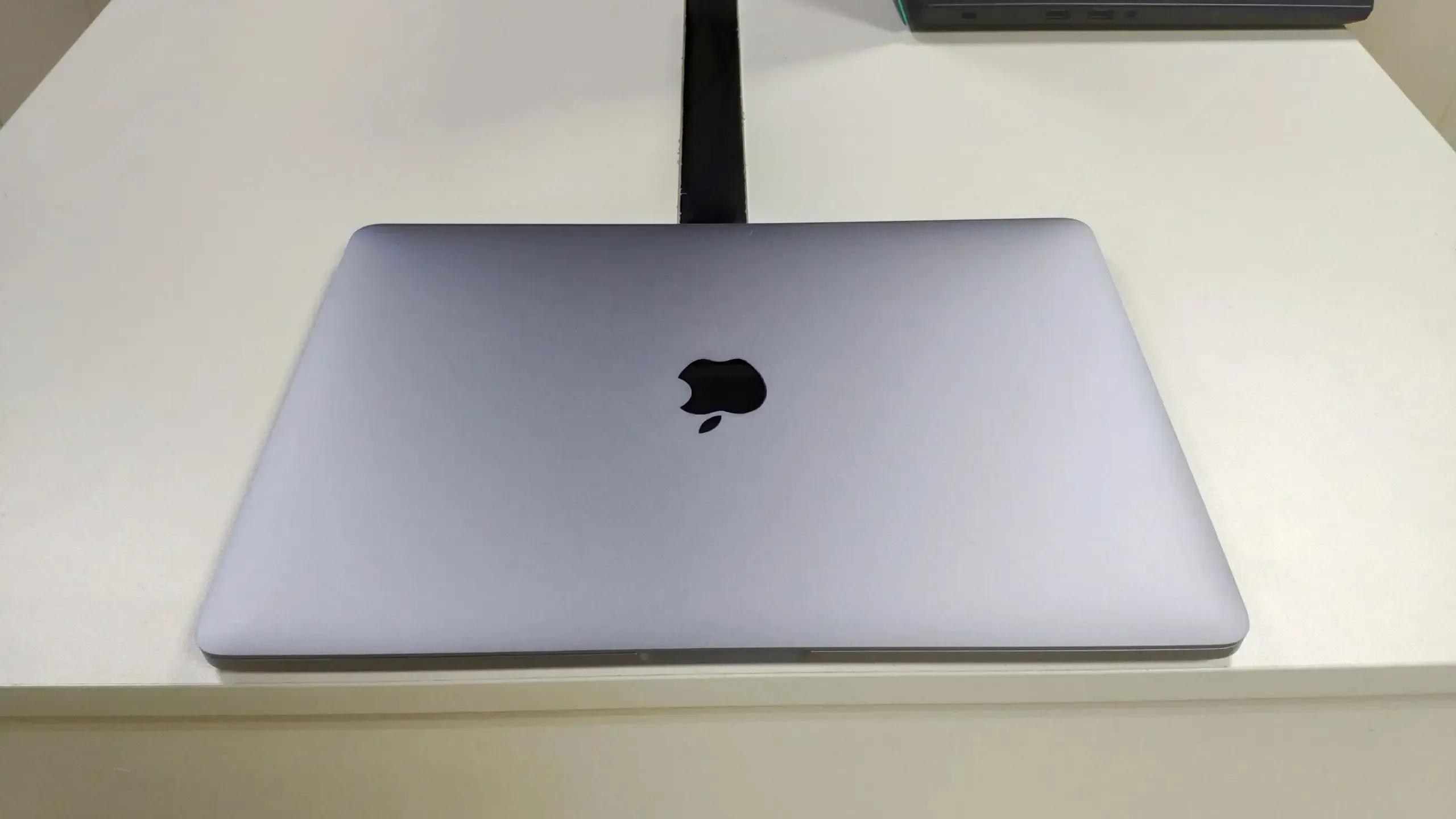 Apple estaría desarrollando su primer Mac económico para competir con los Chromebooks