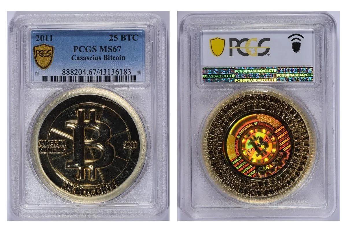 2.000 BTC ultra-raras emergen de su letargo: Dos monedas Casascius activadas tras 13 años de inactividad