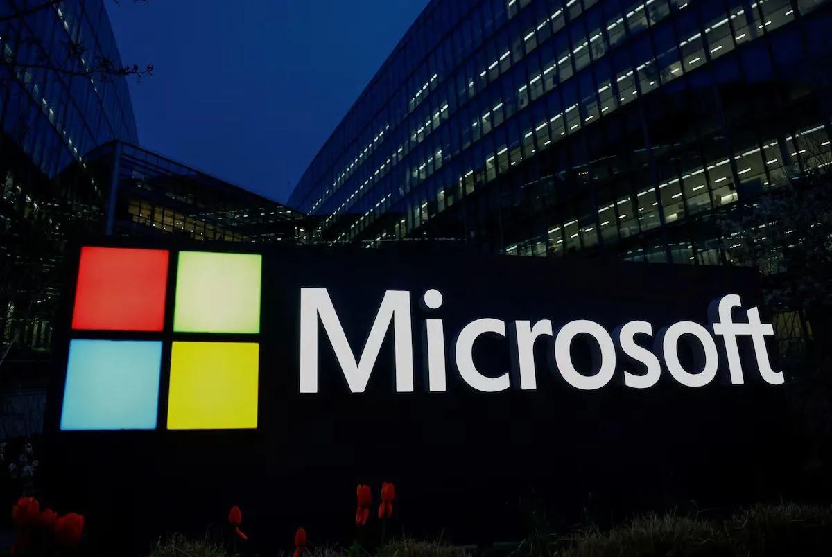 Microsoft se prepara para el despido masivo de empleados y prioriza el desarrollo de la IA.