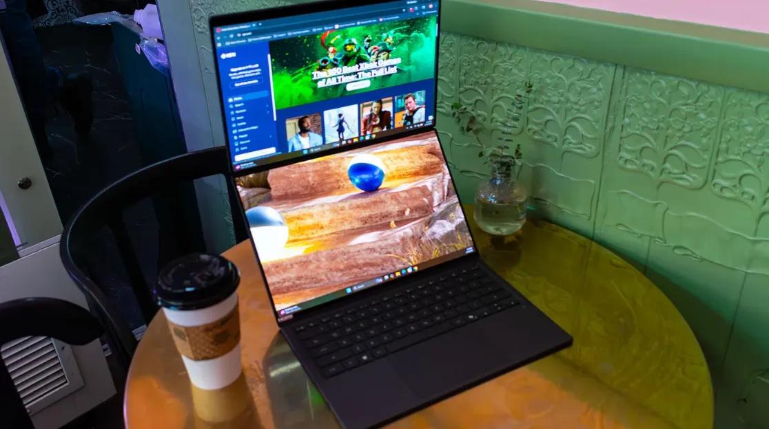 Por fin le veo sentido a un portátil de doble pantalla con el Asus ZenBook Duo (2026)