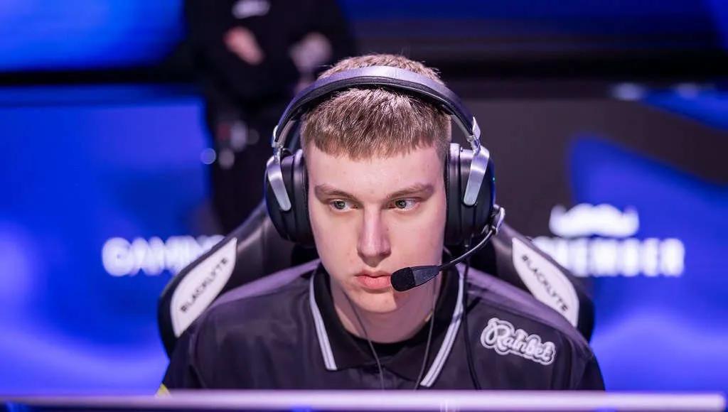 NiP Bench r1nkle: La estrella danesa stavn se une a la plantilla