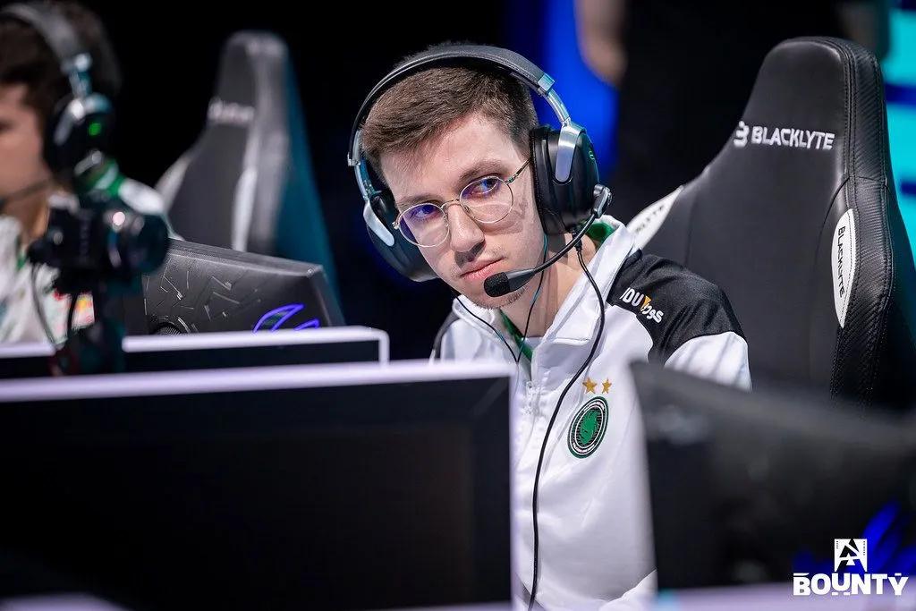 Cambios en el equipo Falcons: karrigan reemplaza a kyxsan