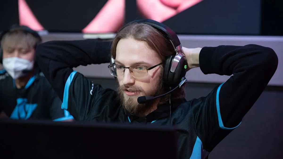 Vatroh hojas Counter Logic Gaming