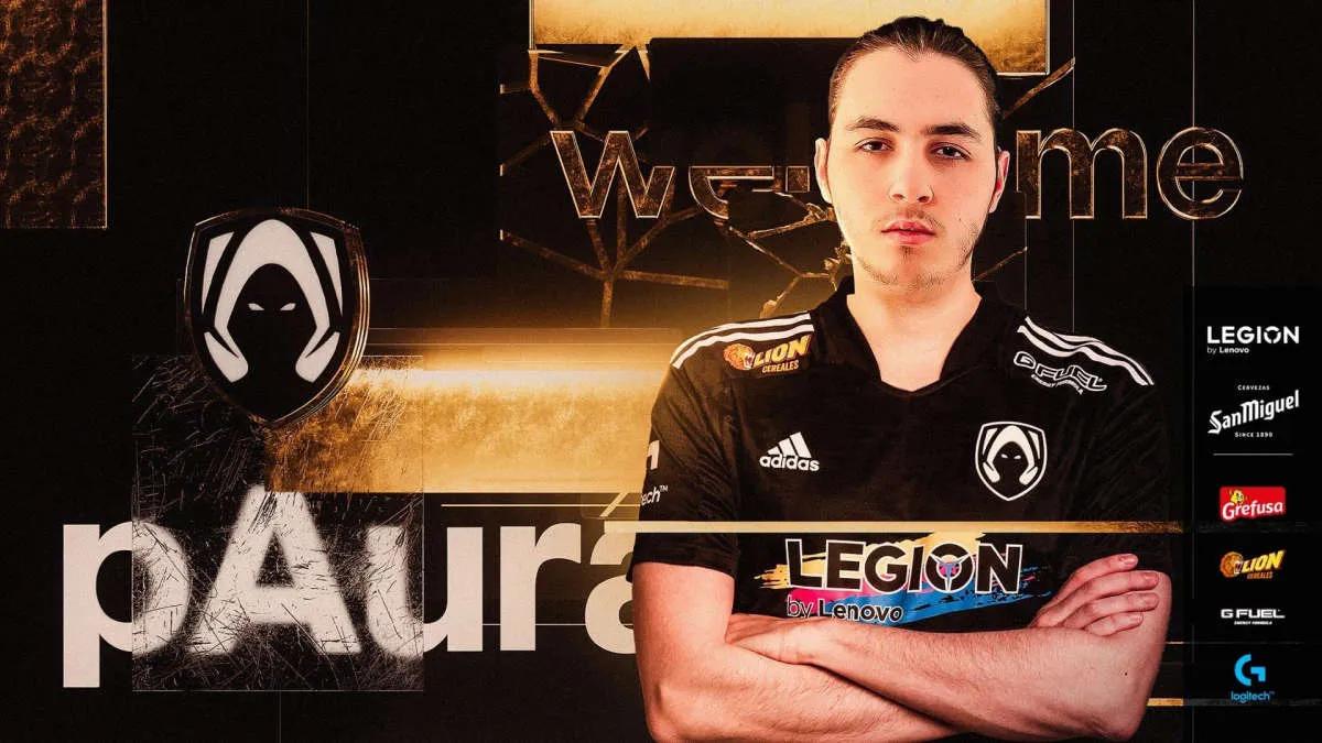 pAura vuelve a Team Heretics