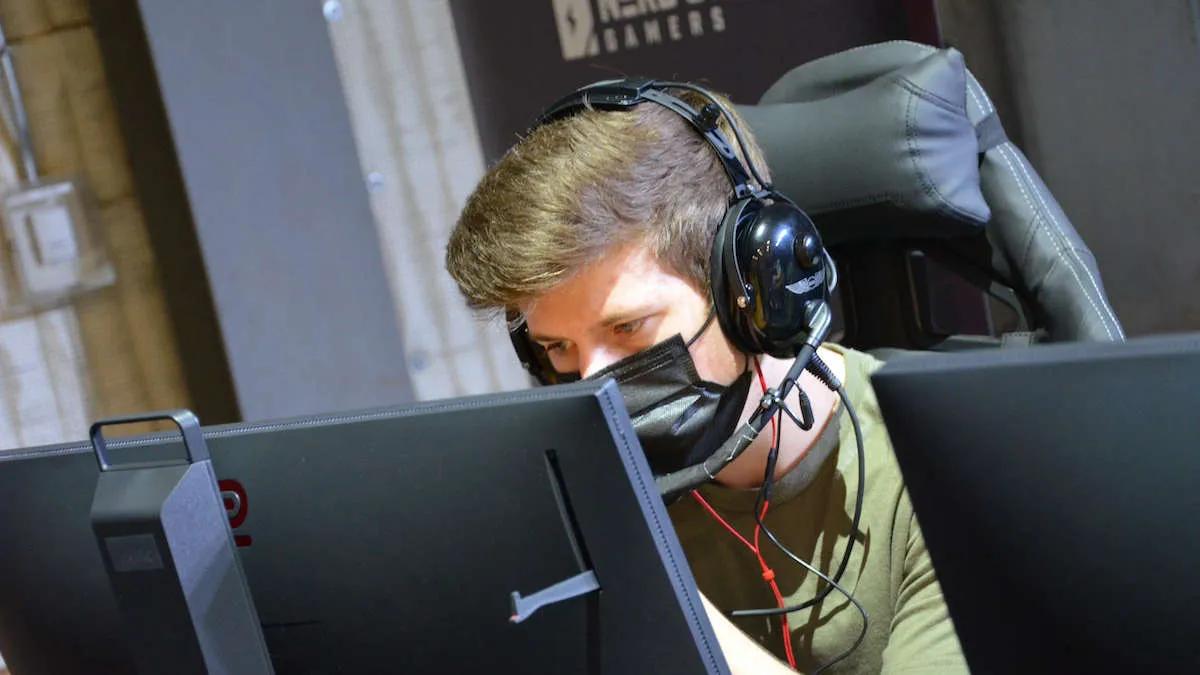 nosraC vuelve a Nouns Esports