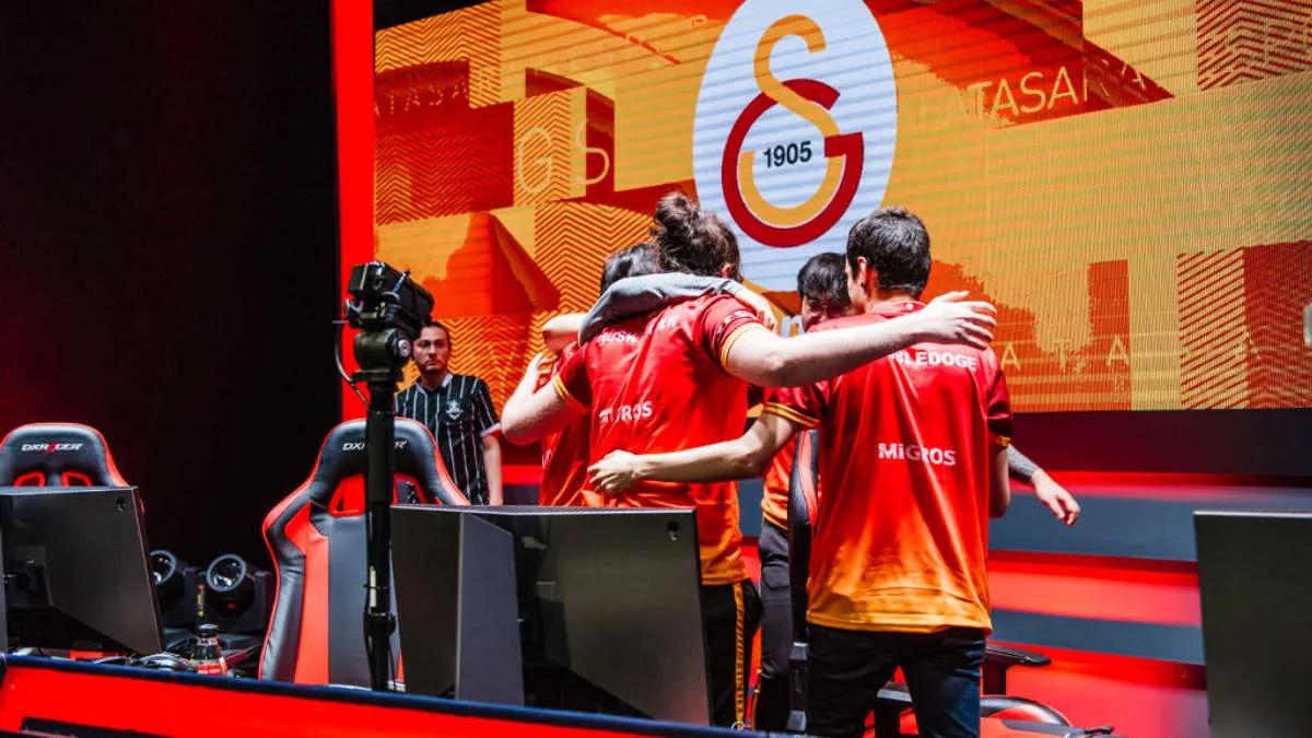 Galatasaray Esports y Fenerbah ç e Esports alineaciones canceladas para League of Legends