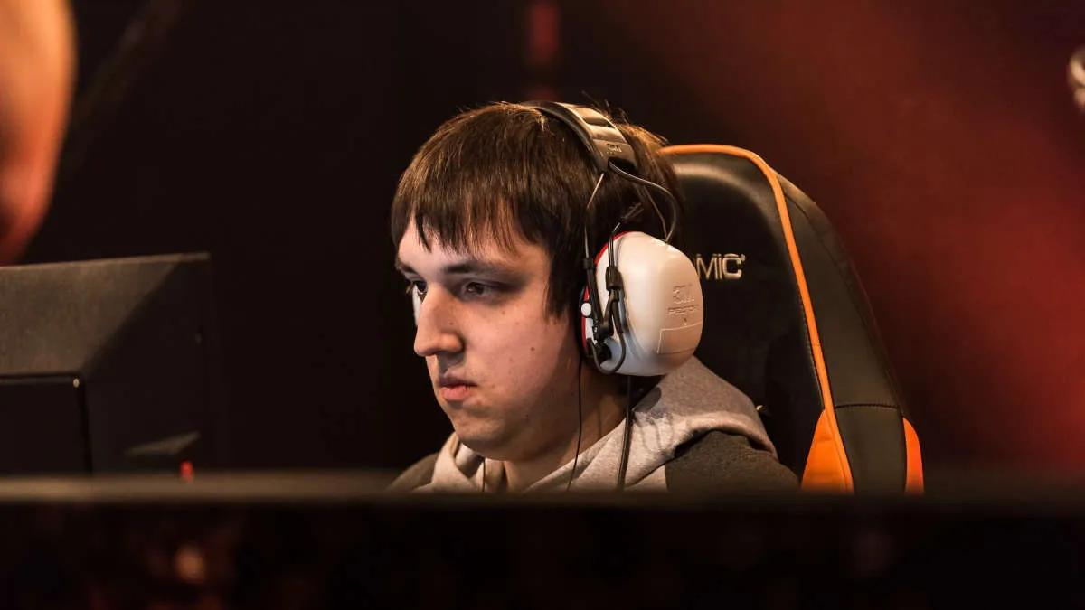 Xron dejó el equipo Natus Vincere por Apex Legends