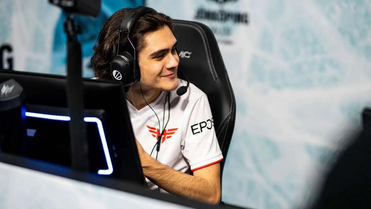 Meloo deja el once inicial Heroic a Rainbow Six