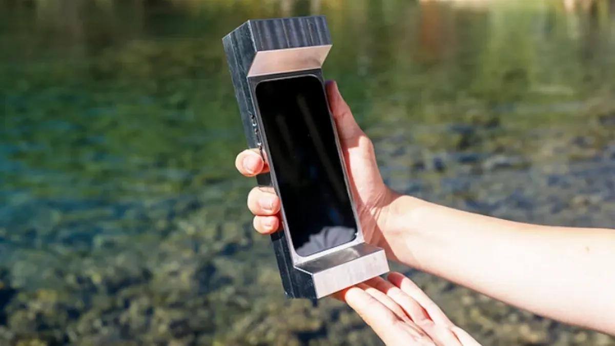 Matter Neuroscience presenta una funda para teléfono de 2.7 kg diseñada para combatir la adicción a las pantallas