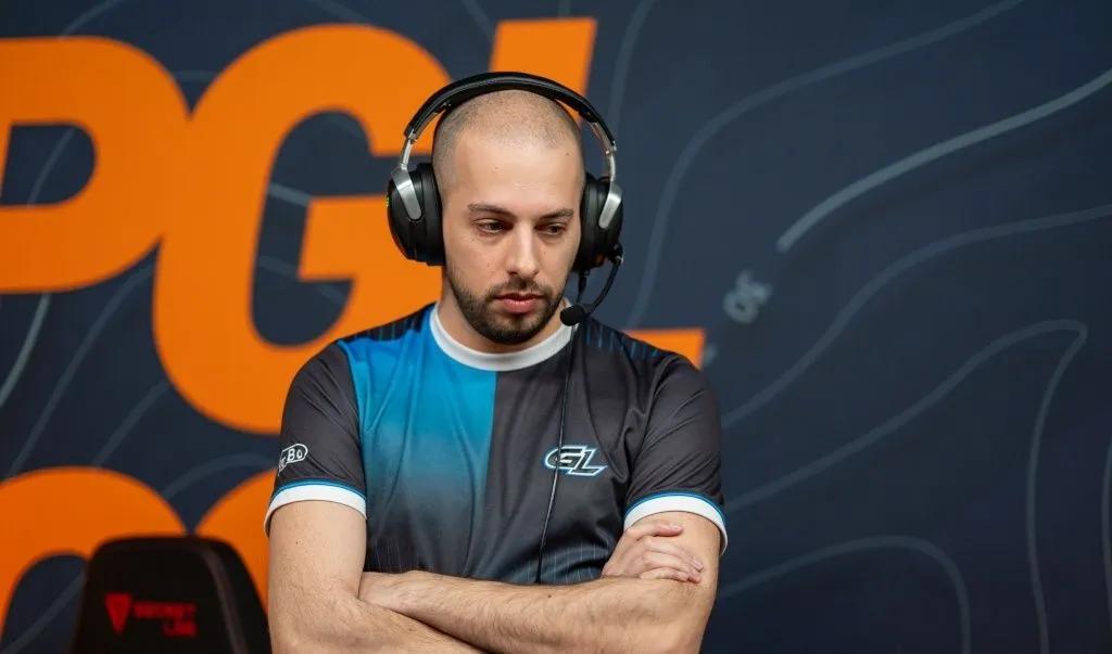 ashhh abandona su papel de entrenador de GamerLegion por agotamiento