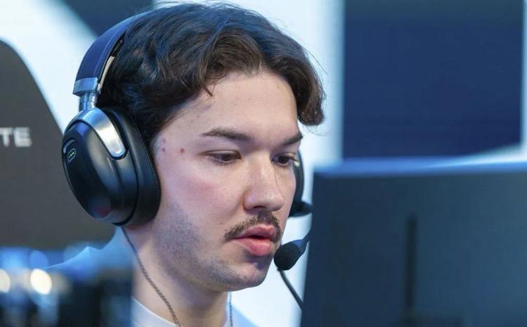 Valve se enfrenta a críticas por la nueva pegatina de CS Major.