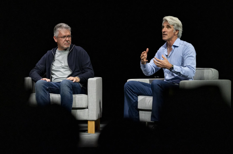 Apple’s Siri Chief Calls AI Delays Ugly and Embarrassing, Promises Fixes 2