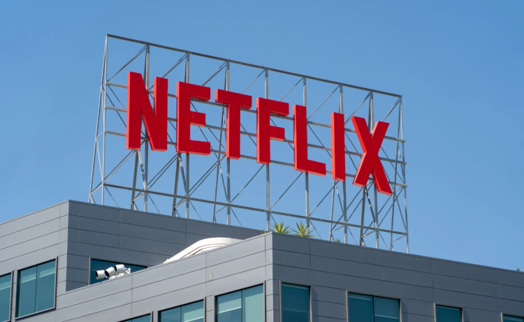 Netflix alcanza ganancias récord en medio de las tarifas de 2025 y la reestructuración del streaming 4